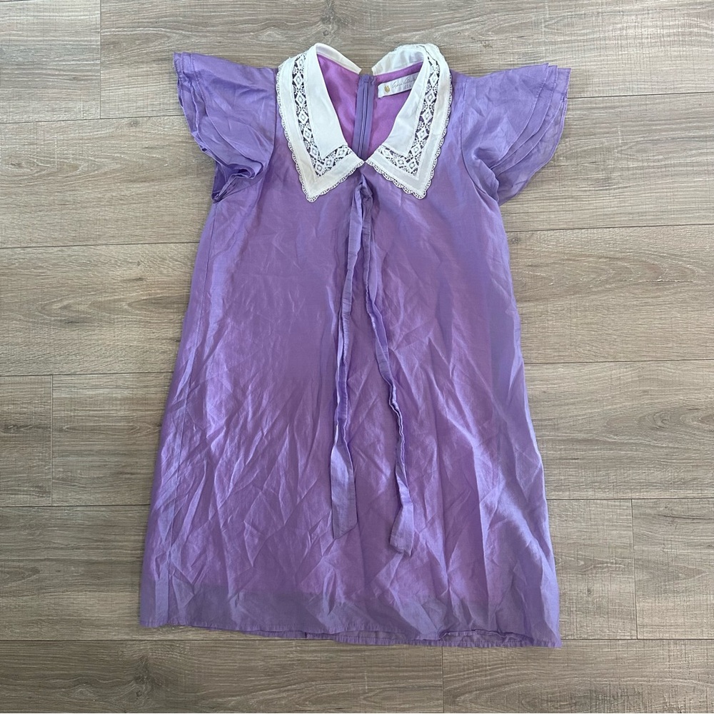 Gloria Vanderbilt Purple and White Midi Dress with Flutter Sleeves